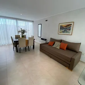 https://confortable-casa-en-mendoza.hotelsmendoza.com